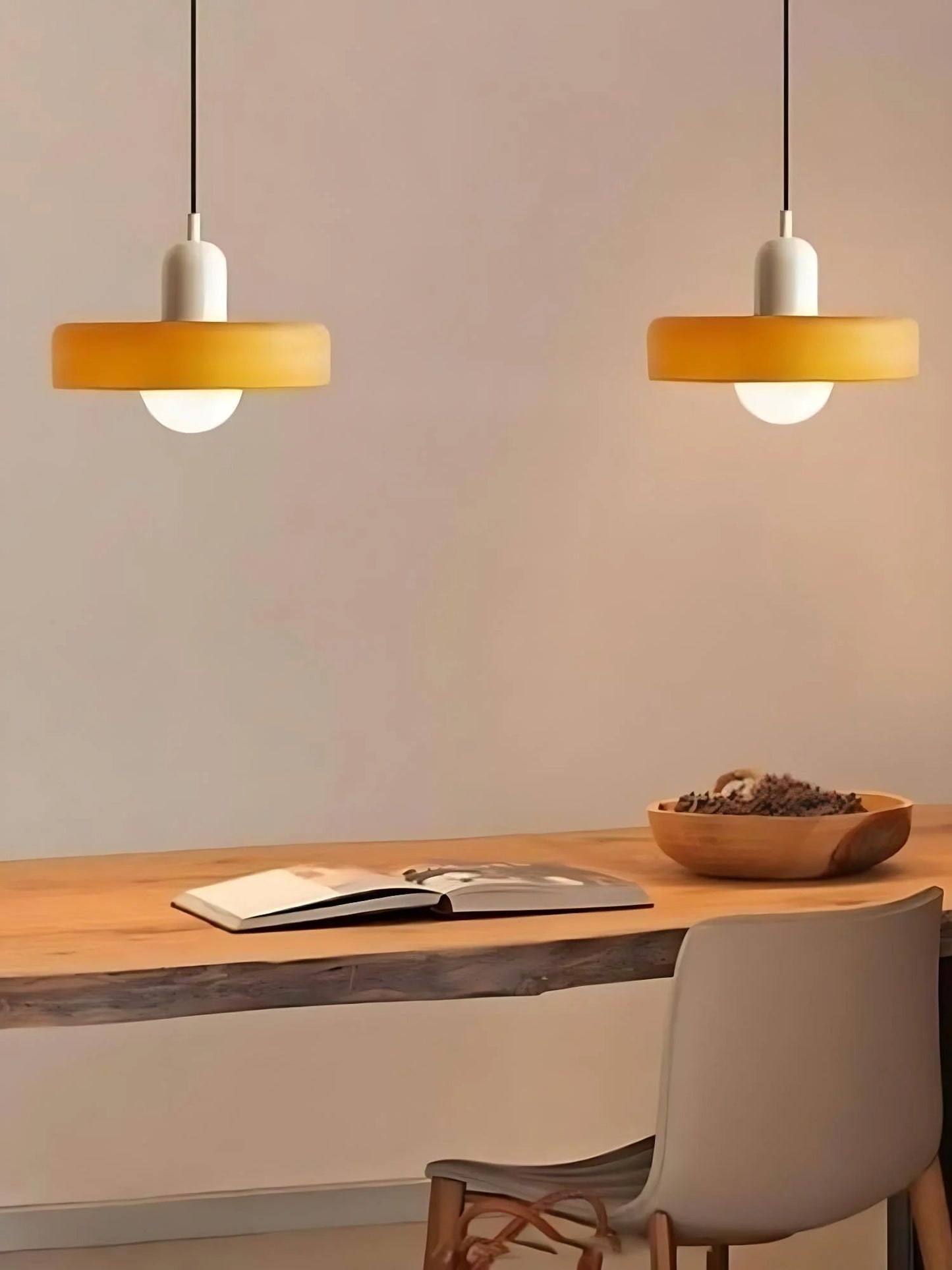 Avero Disc Pendant Lamp – Contemporary Glass Balance