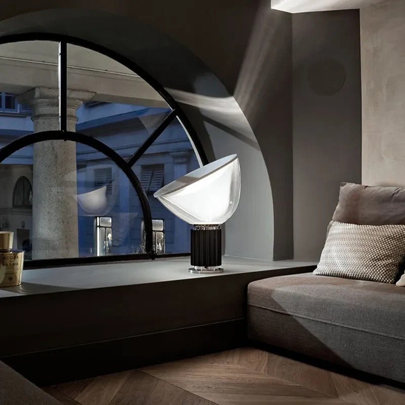 Inversa Table Lamp – Sculptural Ambient Light