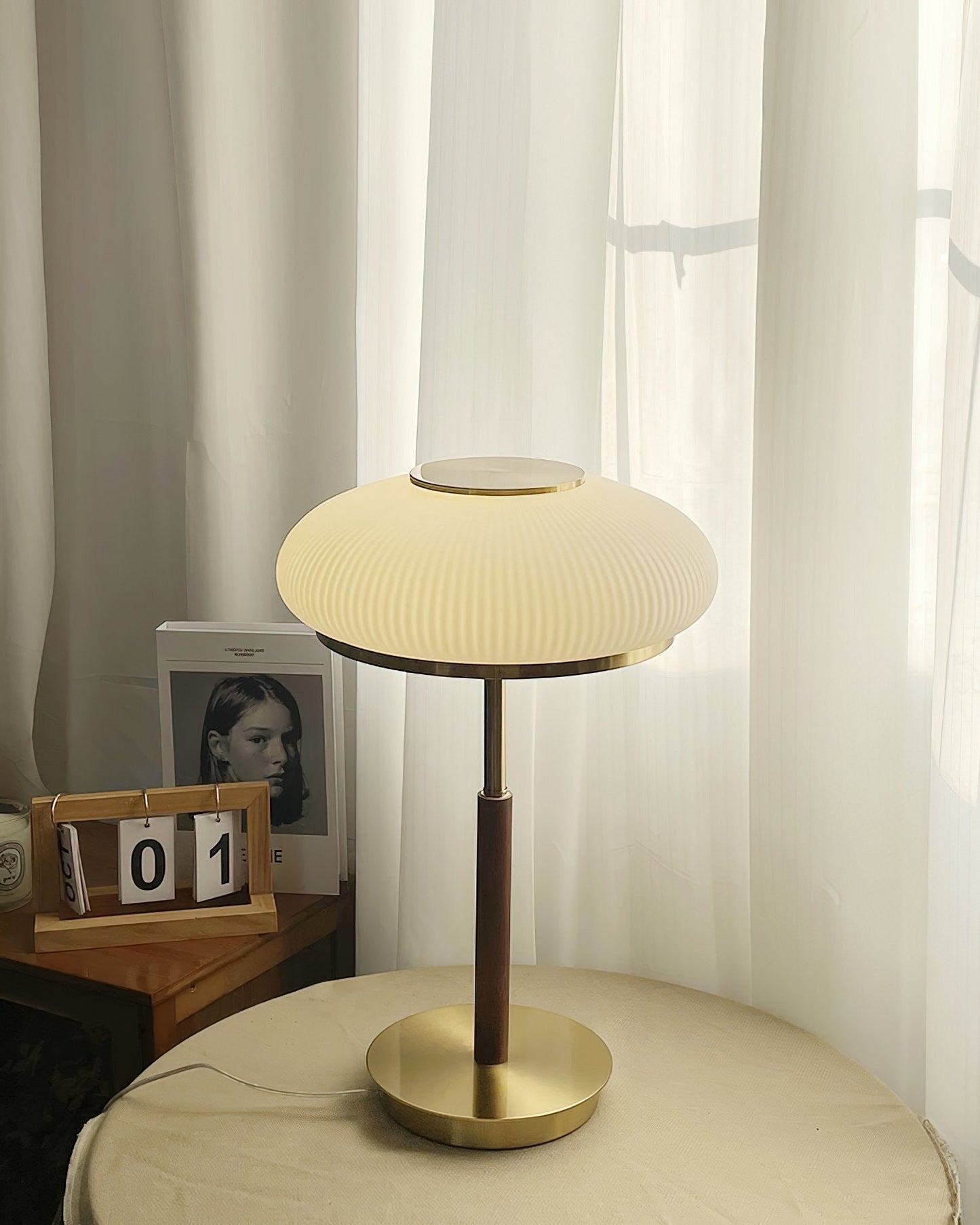 Matsutake Bloom Table Lamp – Elegant Table Lighting