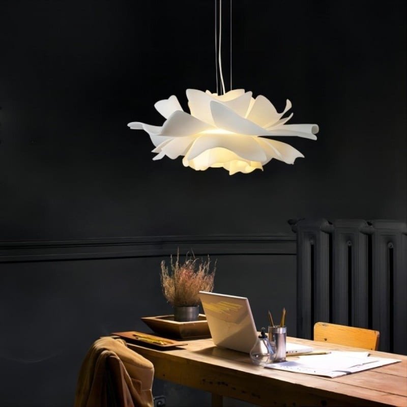 Soleil Petal Pendant Light – Elegant Lotus-Inspired Design