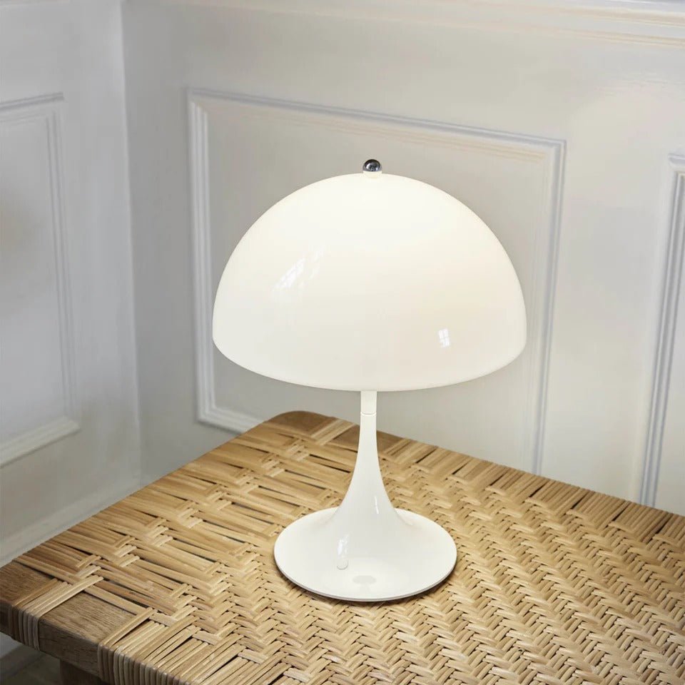 Vantara Table Lamp – Contemporary Minimalist Lighting