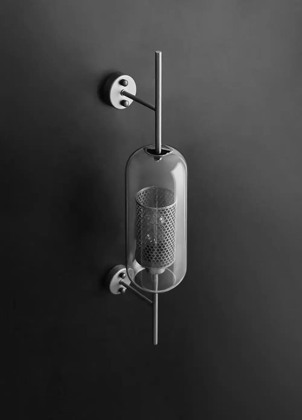 Vinta Crystal Wall Sconce - goldenlumen