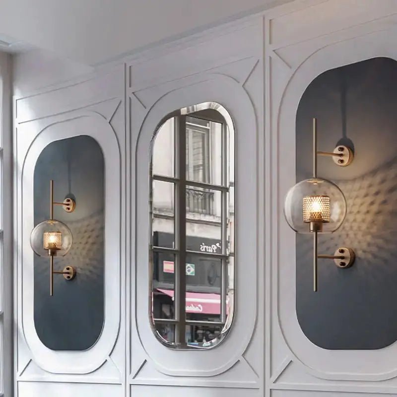 Vinta Crystal Wall Sconce - goldenlumen