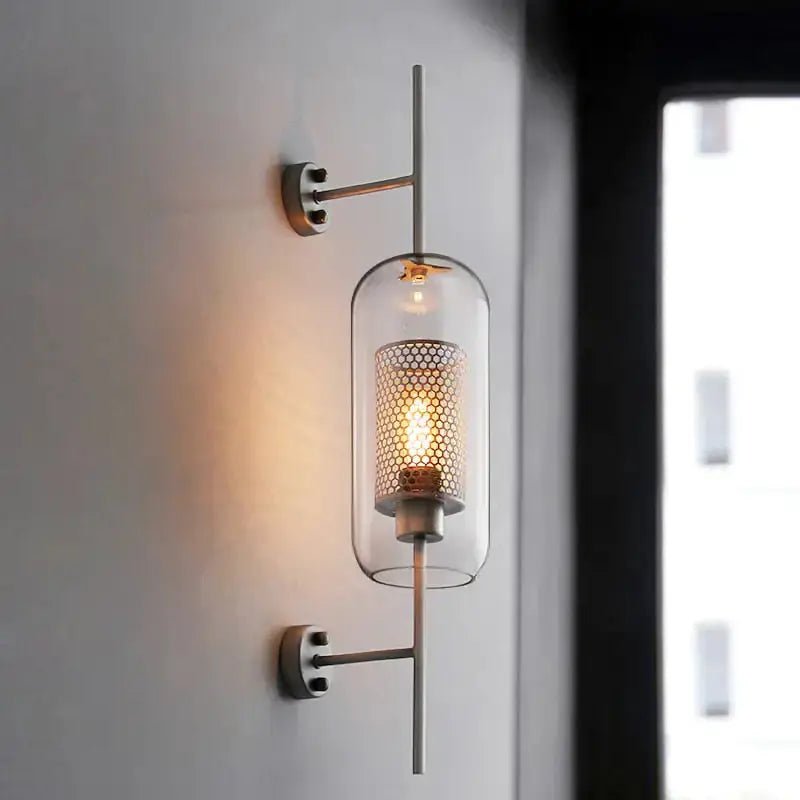 Vinta Crystal Wall Sconce - goldenlumen