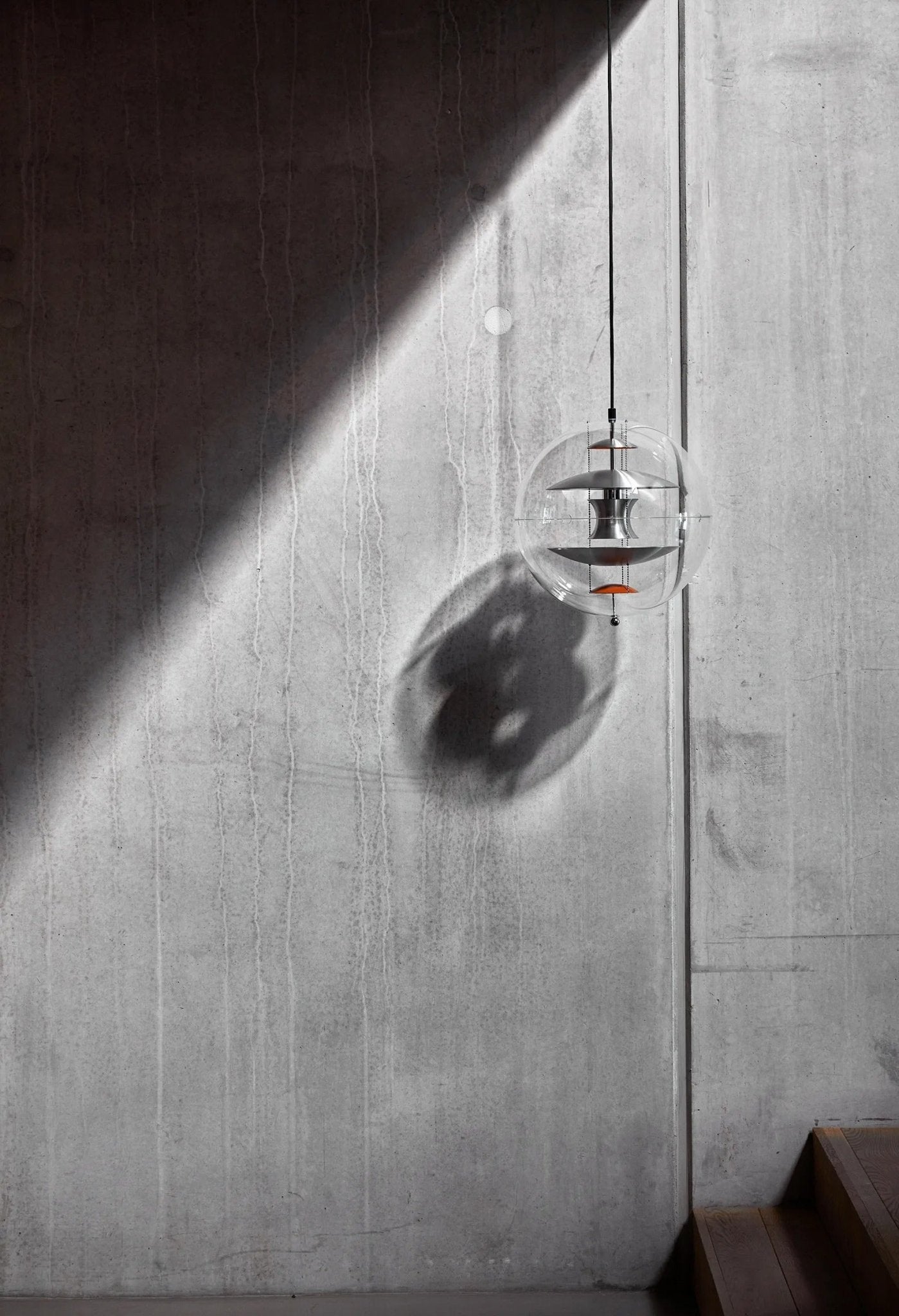 VP Halo Pendant Lamp – Modern Globe Ceiling Light