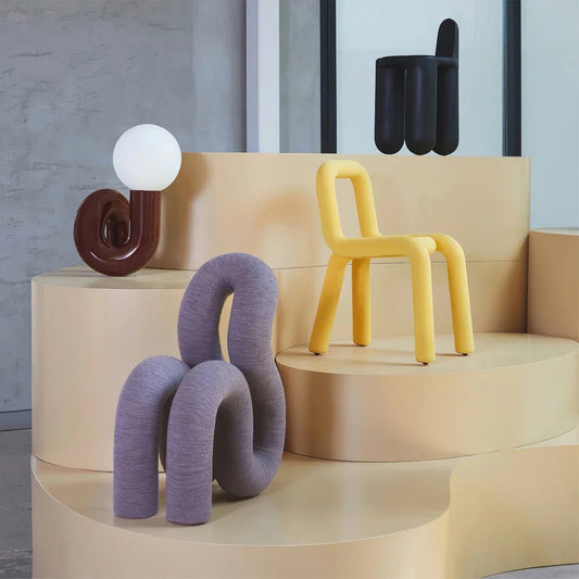 Curvia Neotenic Table Lamp – Playful Modern Lighting