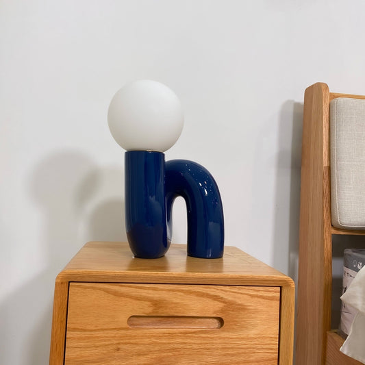 Curvia Neotenic Table Lamp – Playful Modern Lighting