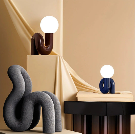 Curvia Neotenic Table Lamp – Playful Modern Lighting