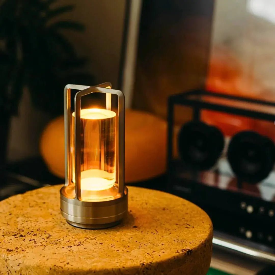 Eclipse – Cordless Rechargeable Table Lamp - goldenlumen