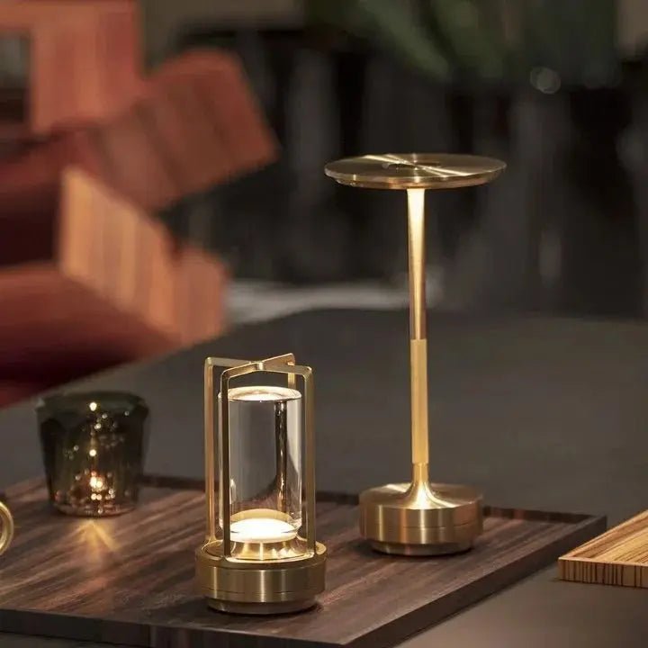 Freedom Disk cordless rechargeable table lamp