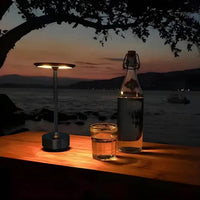 Freedom Disk cordless rechargeable table lamp