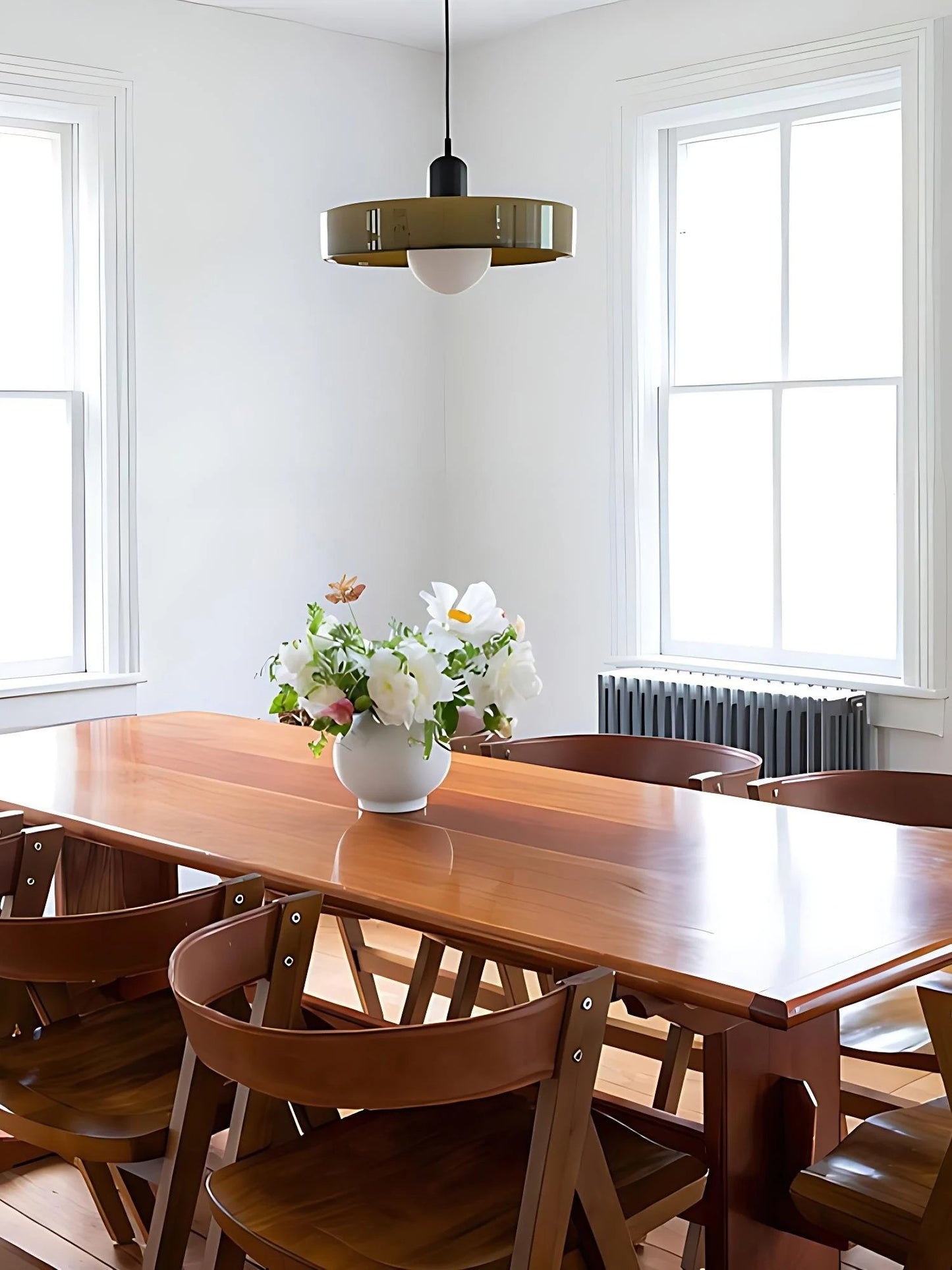 Avero Disc Pendant Lamp – Contemporary Glass Balance