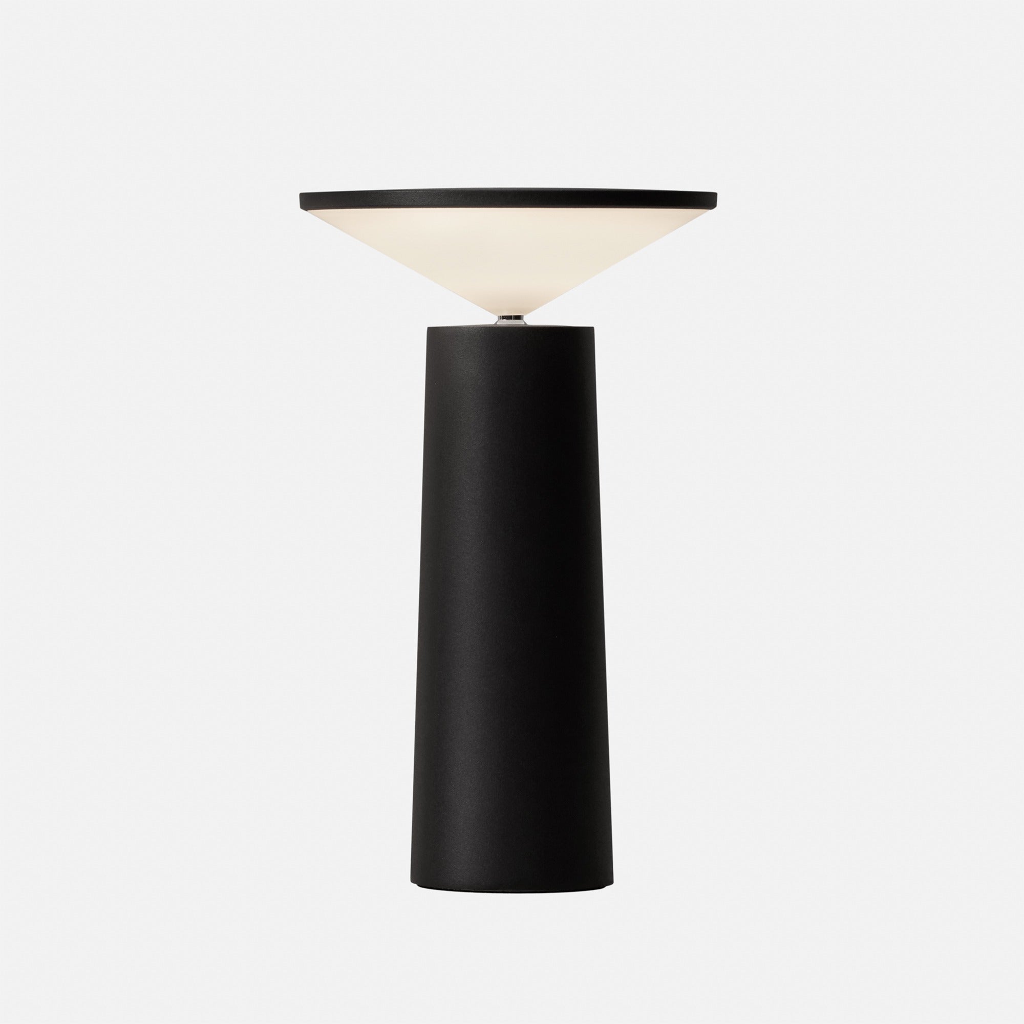 Rivo Cordless Table Lamp – Modern Sculptural Ambience