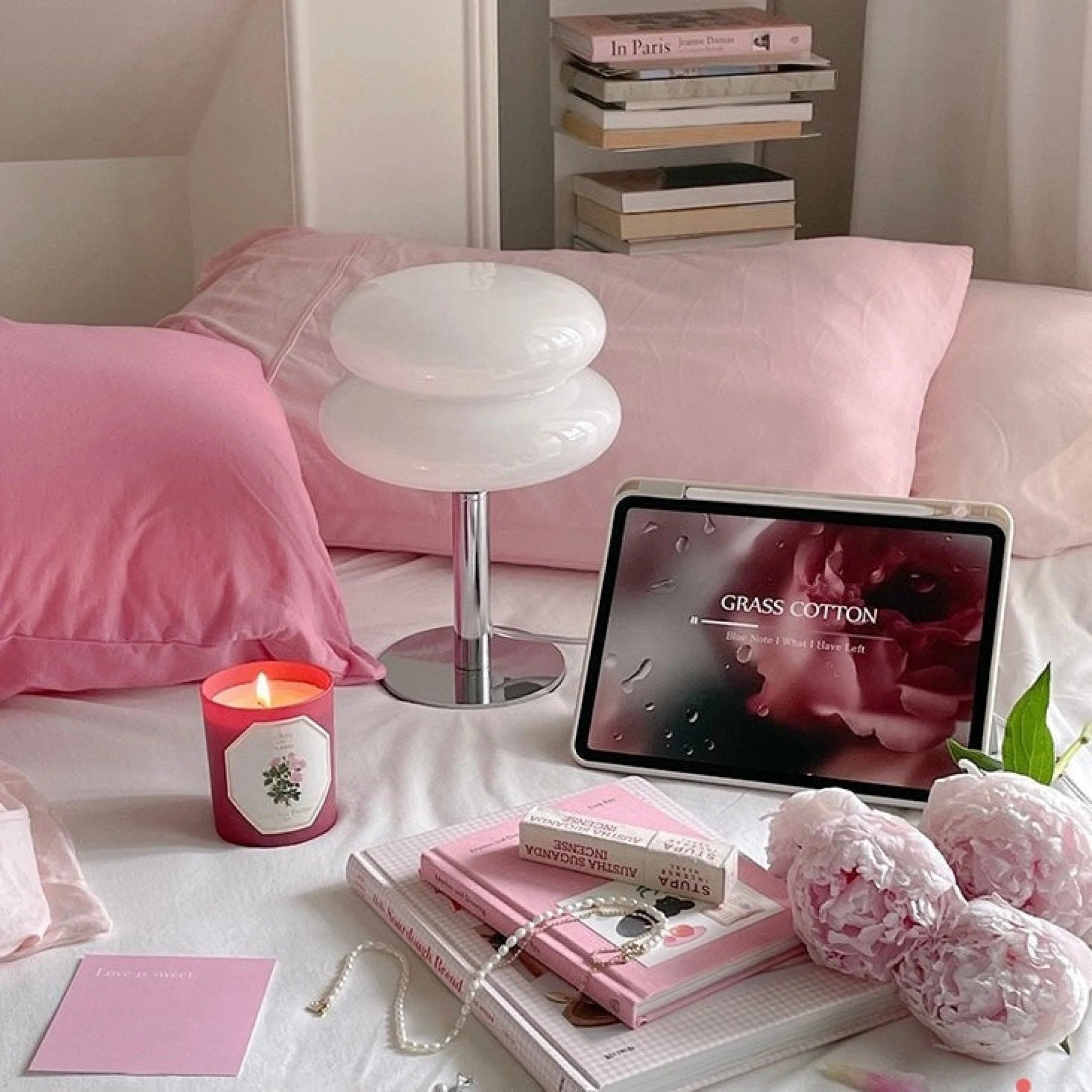 Macaron Elegance Table Lamp - goldenlumen