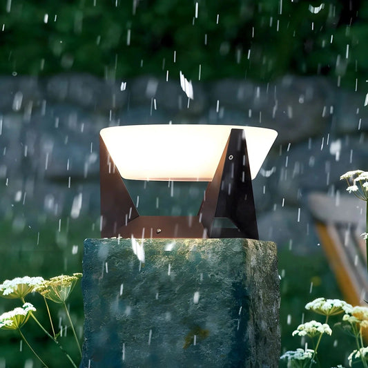 Solaris Pathway Light – Modern Outdoor Illumination