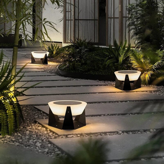 Solaris Pathway Light – Modern Outdoor Illumination