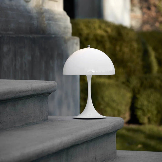 Vantara Table Lamp – Contemporary Minimalist Lighting
