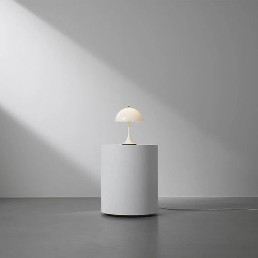 Vantara Table Lamp – Contemporary Minimalist Lighting