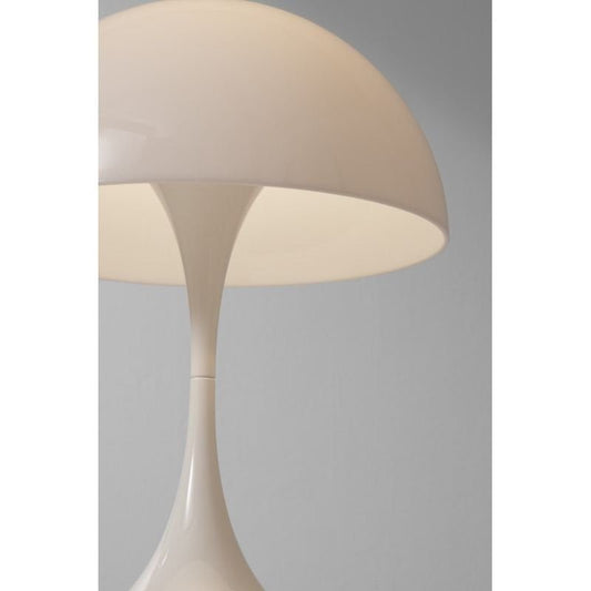 Vantara Table Lamp – Contemporary Minimalist Lighting