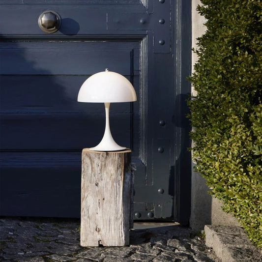 Vantara Table Lamp – Contemporary Minimalist Lighting