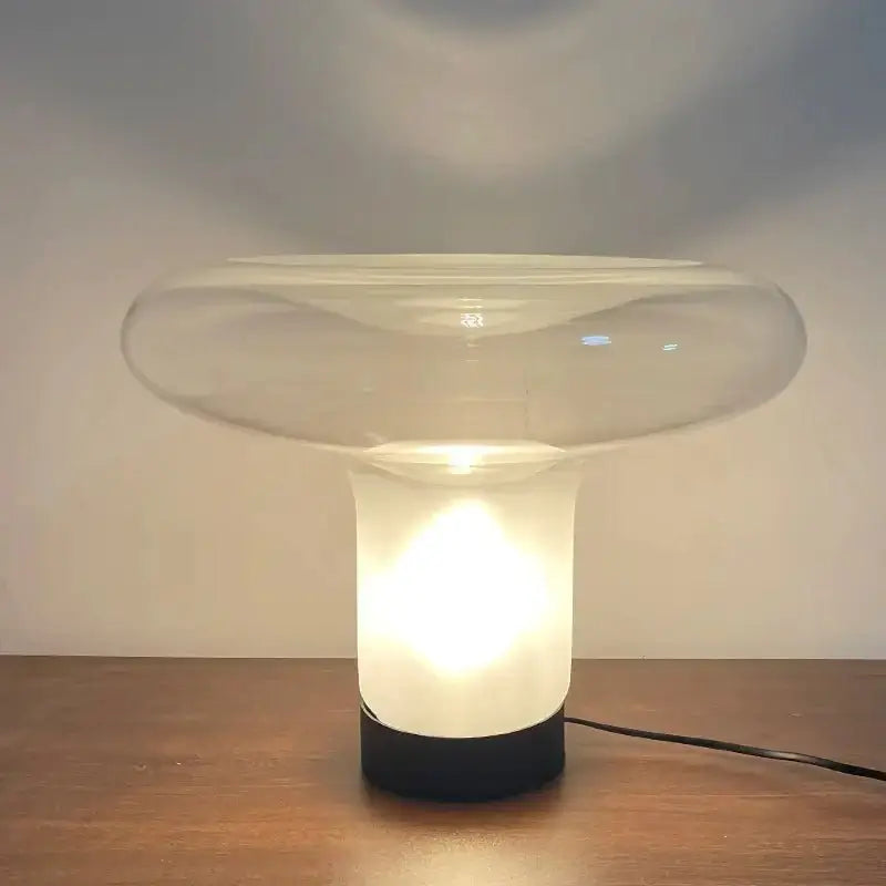 Vetra Table Lamp – Elegant Glass Form