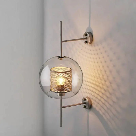 Vinta Crystal Wall Sconce - goldenlumen