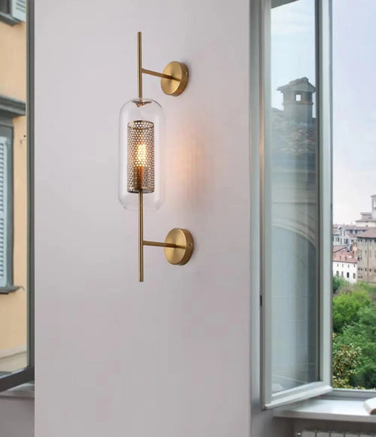 Vinta Crystal Wall Sconce - goldenlumen